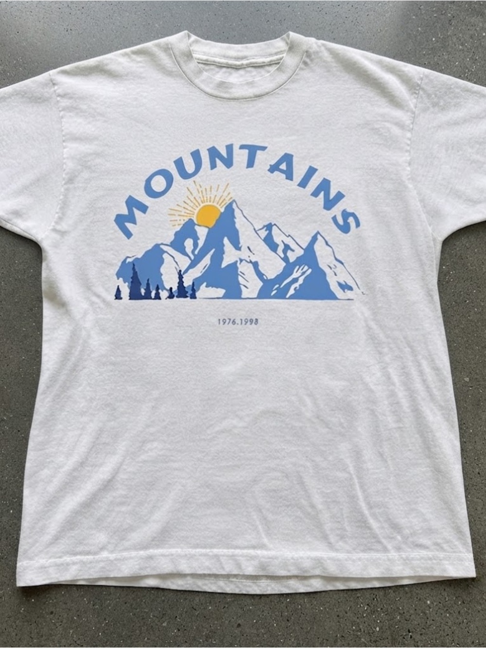 Mountains Graphic Print Gildan Cotton Unisex Crewneck T-Shirt
